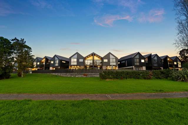 THE LAST 2 HIGH-END HOMES