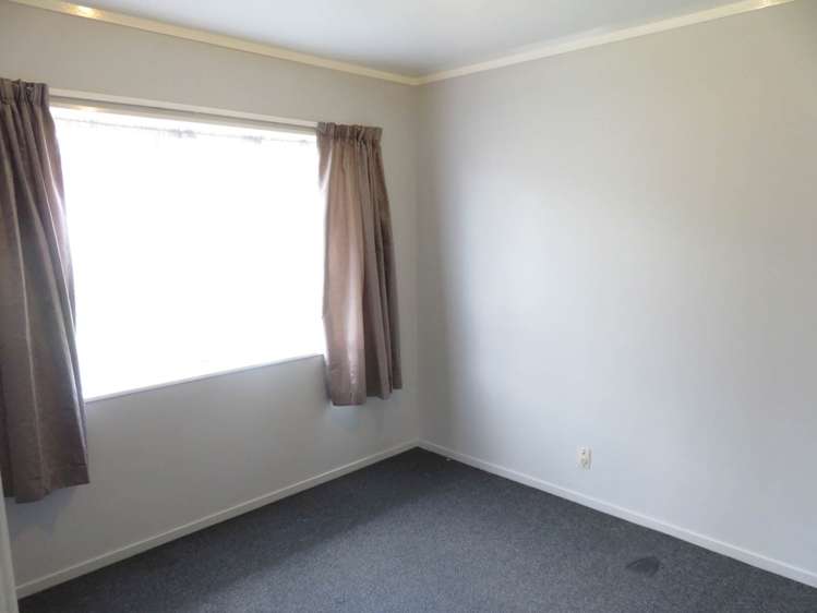 39b Sikkim Crescent Clover Park_4