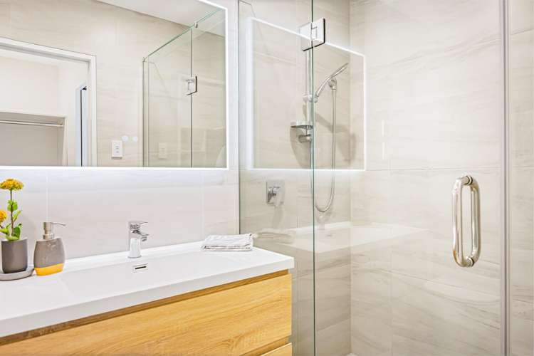 6 Desalt Drive Hobsonville_18