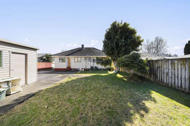 16 Antrim Crescent Otara_18