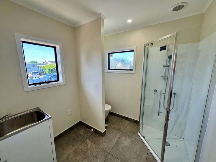 16 George Street Mangere East_6