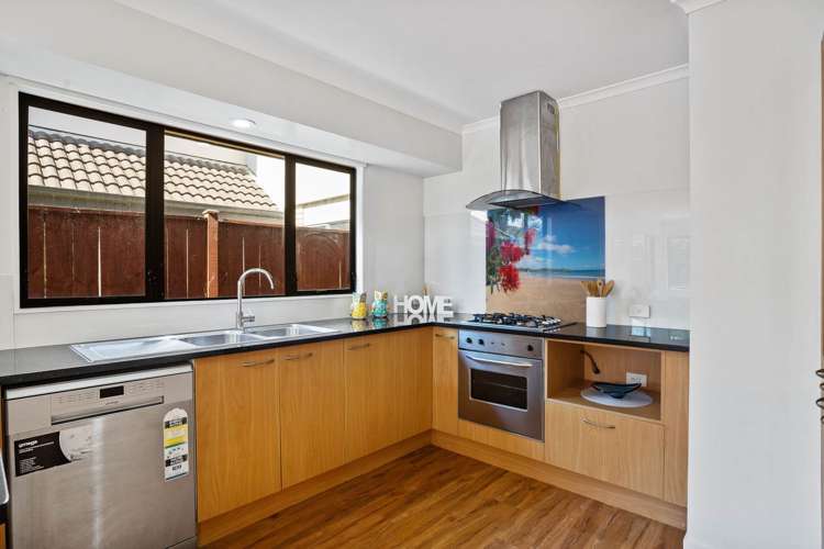 8 Leixlep Lane East Tamaki_9