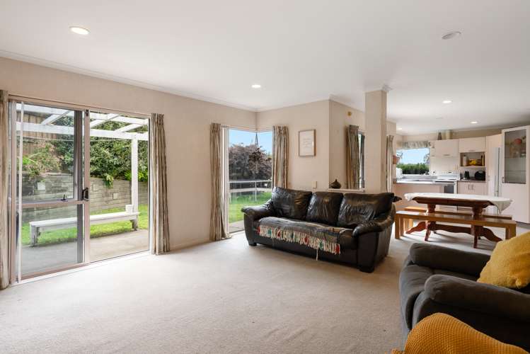 72 Sapphire Drive Hairini_7