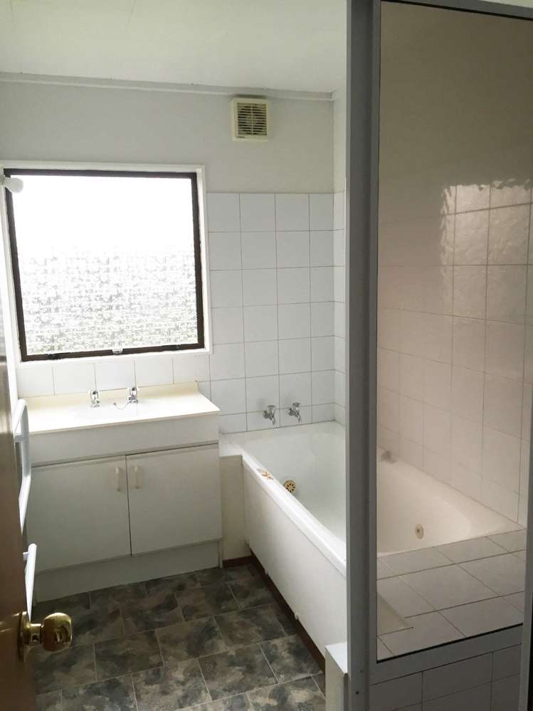 97 Portage Road New Lynn_6