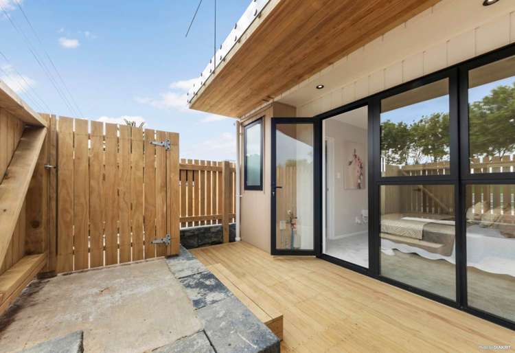 2/53 Archibald Road Kelston_8