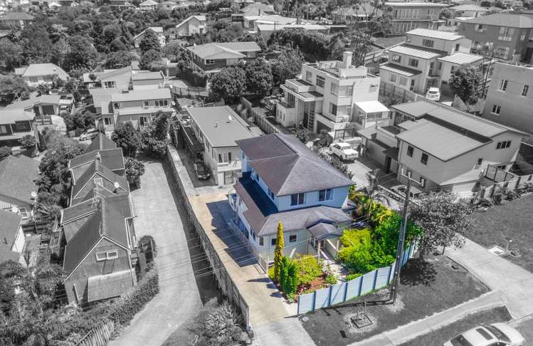 21 Hendry Avenue Hillsborough_18