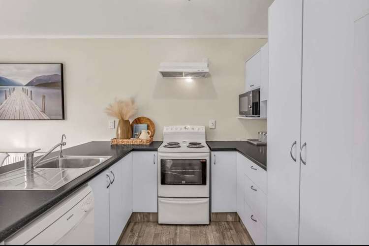 56 Devon Road Springvale_2