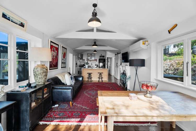 8 Fourth Avenue Onetangi_8