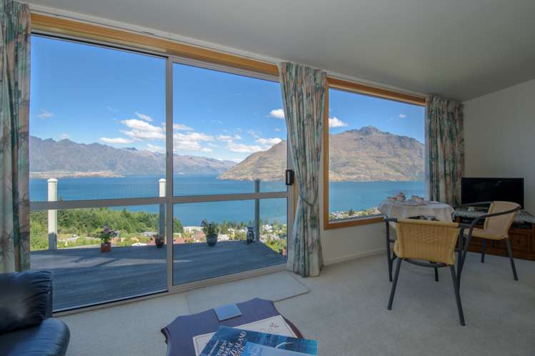 113b Wynyard Crescent Fernhill/Sunshine Bay_5