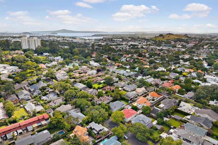 11 Cecil Road Epsom_40