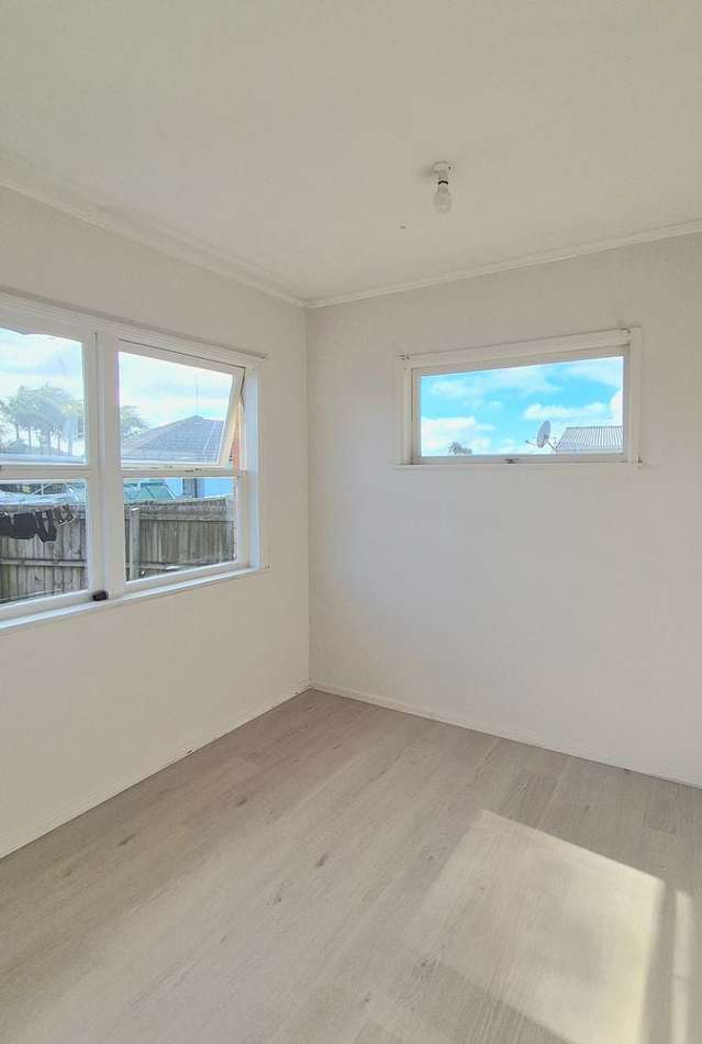 2/109 Kolmar Road Papatoetoe_3