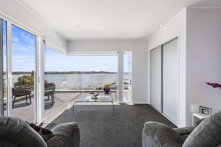 100 Bramley Drive Farm Cove_19