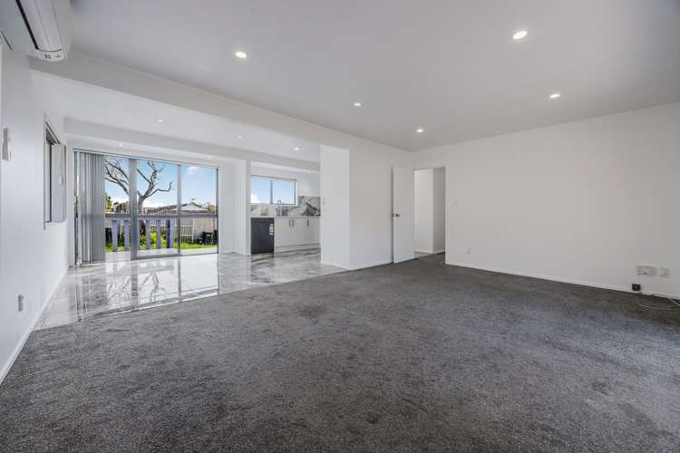 1/18 Frobisher Way Clendon Park_6