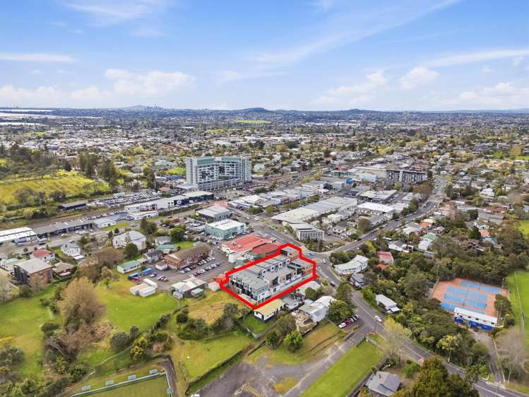17 and 19 Glendale Road Glen Eden_11