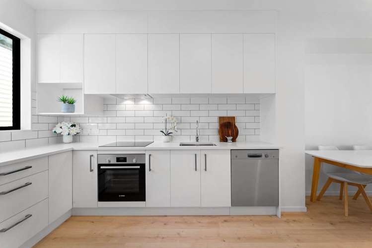 6/22 Takapu Street Henderson_1