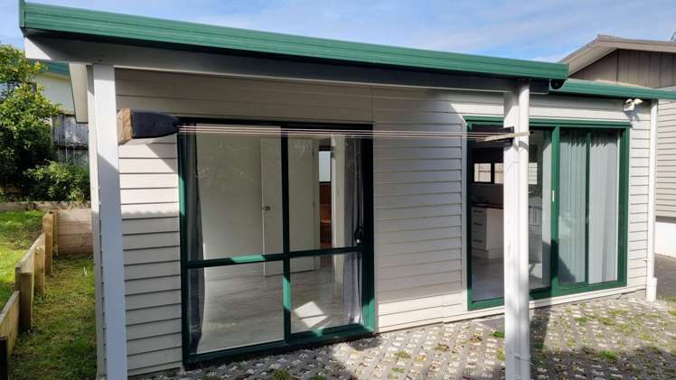 2/43 Ramillies Place 10878_2