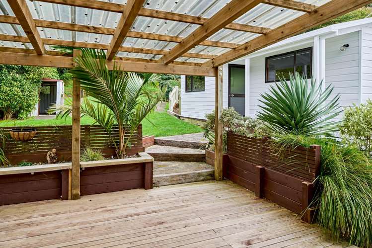 11 Raroa Place Pukerua Bay_15