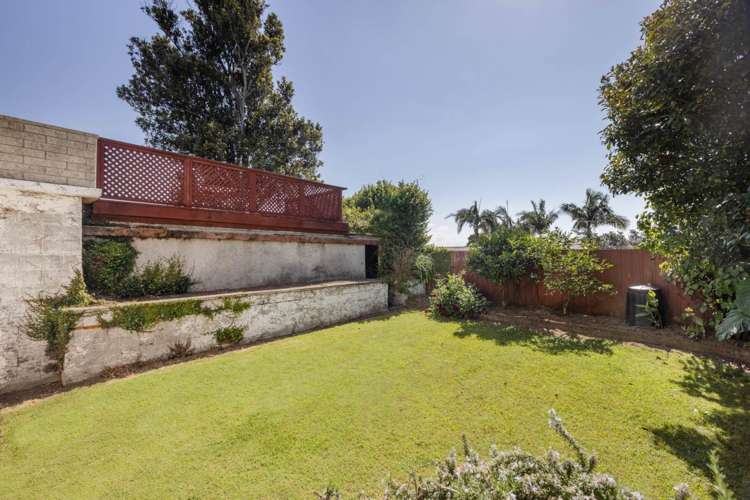 60 Western Road Bellevue_11