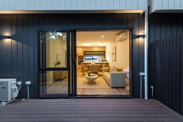 16-18 Handley Avenue Narrow Neck_7