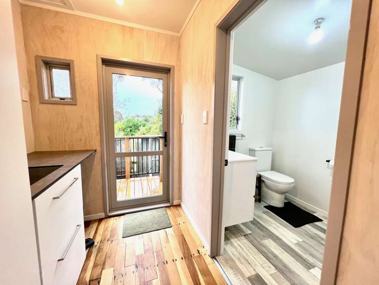 4 Upper Cross Street Raglan_22