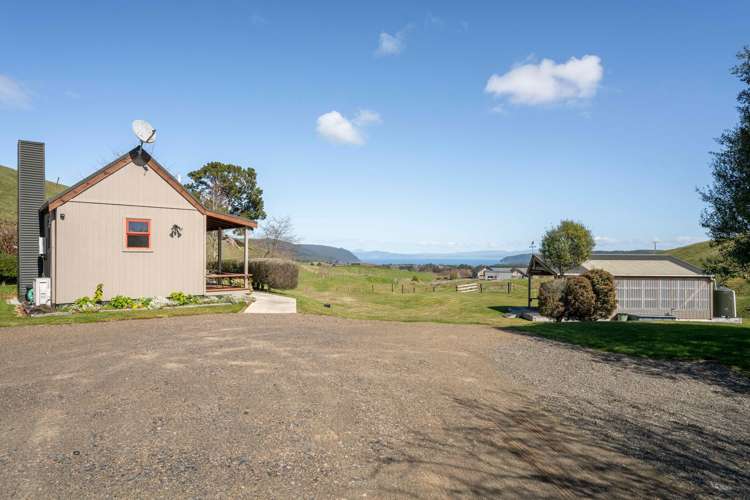 83 Hitiri Road Kinloch_34