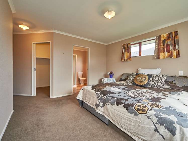 16 Orlando Way Kelvin Grove_7