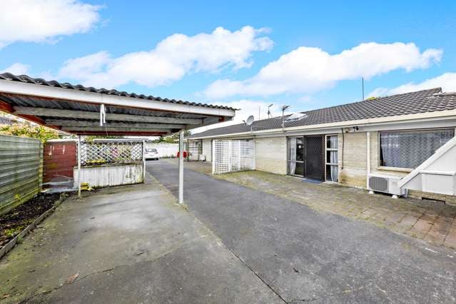 2/76 Kenderdine Road Papatoetoe_1