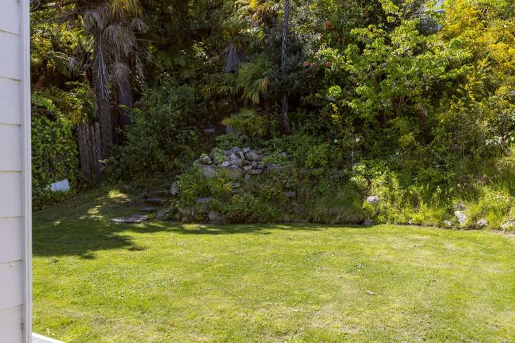 1/202 Lake Terrace Waipahihi_21