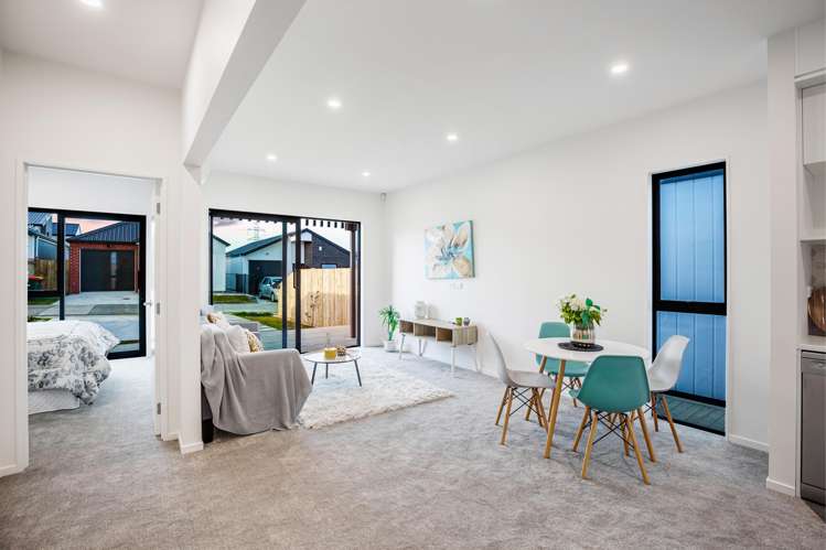 12 Taiororua Avenue Massey_9