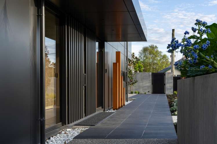 75 and 71 Bedford Street St Clair_5
