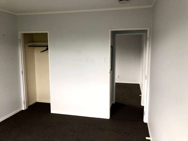 2/29 Winston Street Crofton Downs_5