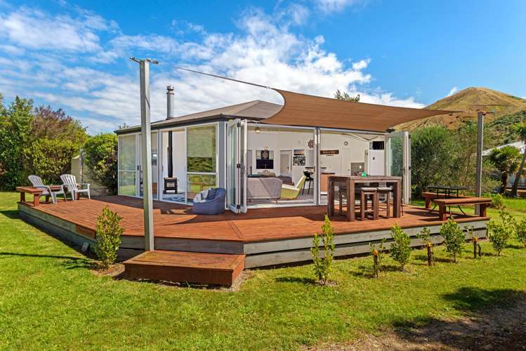 86 Fortescue Street Māhia Beach_0