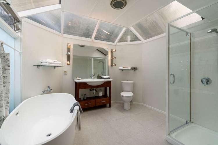 18 Easter Parade Glen Eden_12