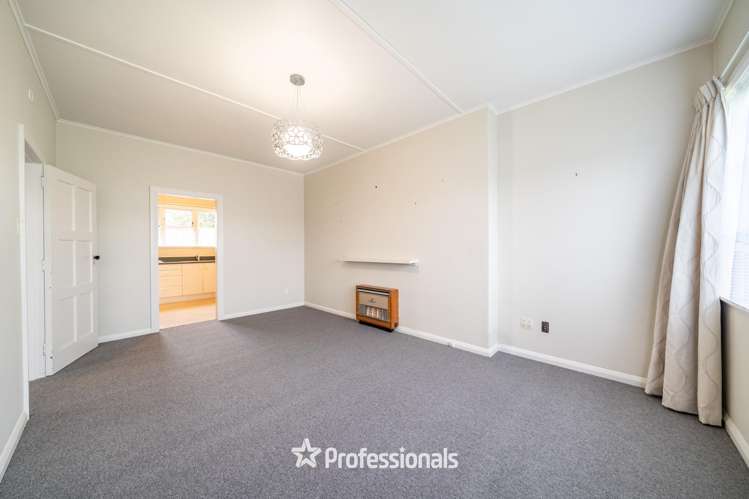 161 Whites Line East Waiwhetu_8