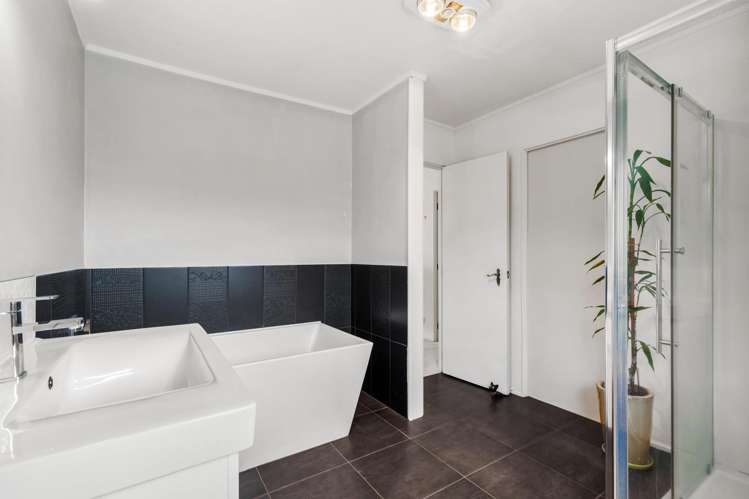 51 Aberdeen Road Castor Bay_16