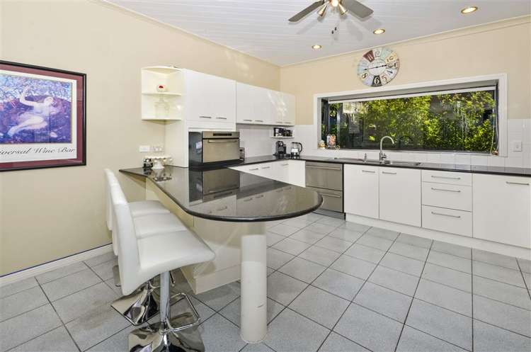 28 Penguin Drive Murrays Bay_3