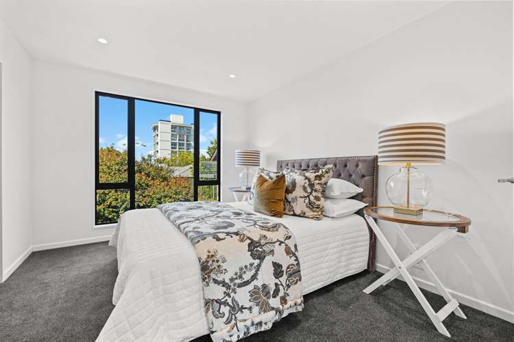 2/11 Carlton Mill Road Merivale_15