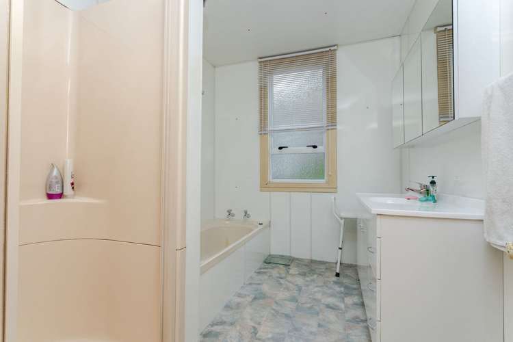 36 Barraud Street Dannevirke_21