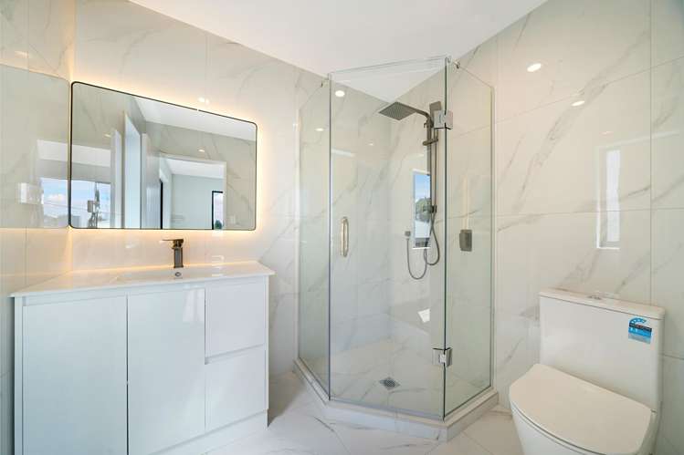 3C Cobham Crescent Kelston_8