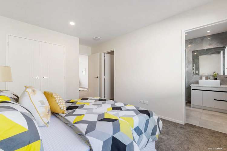 38 Nightingale Road Flat Bush_10