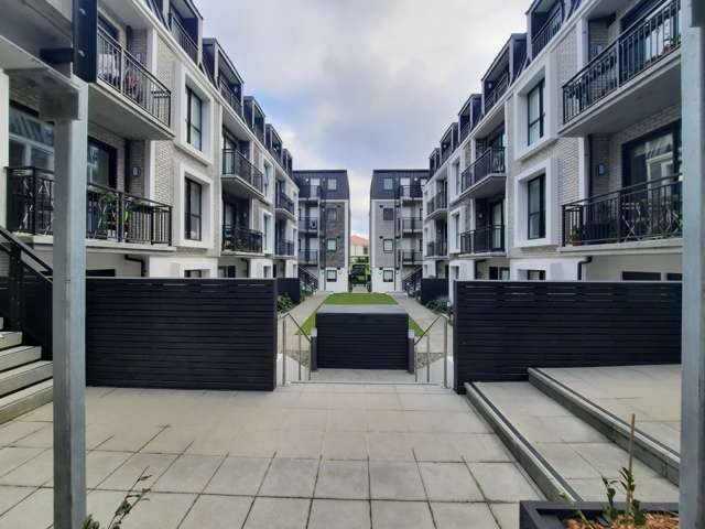 Unit 4F 16-18 Constable Street, Newtown, Wellington.