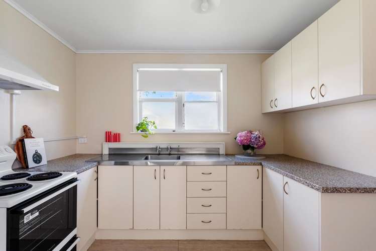 27 Old Lake Road Narrow Neck_3