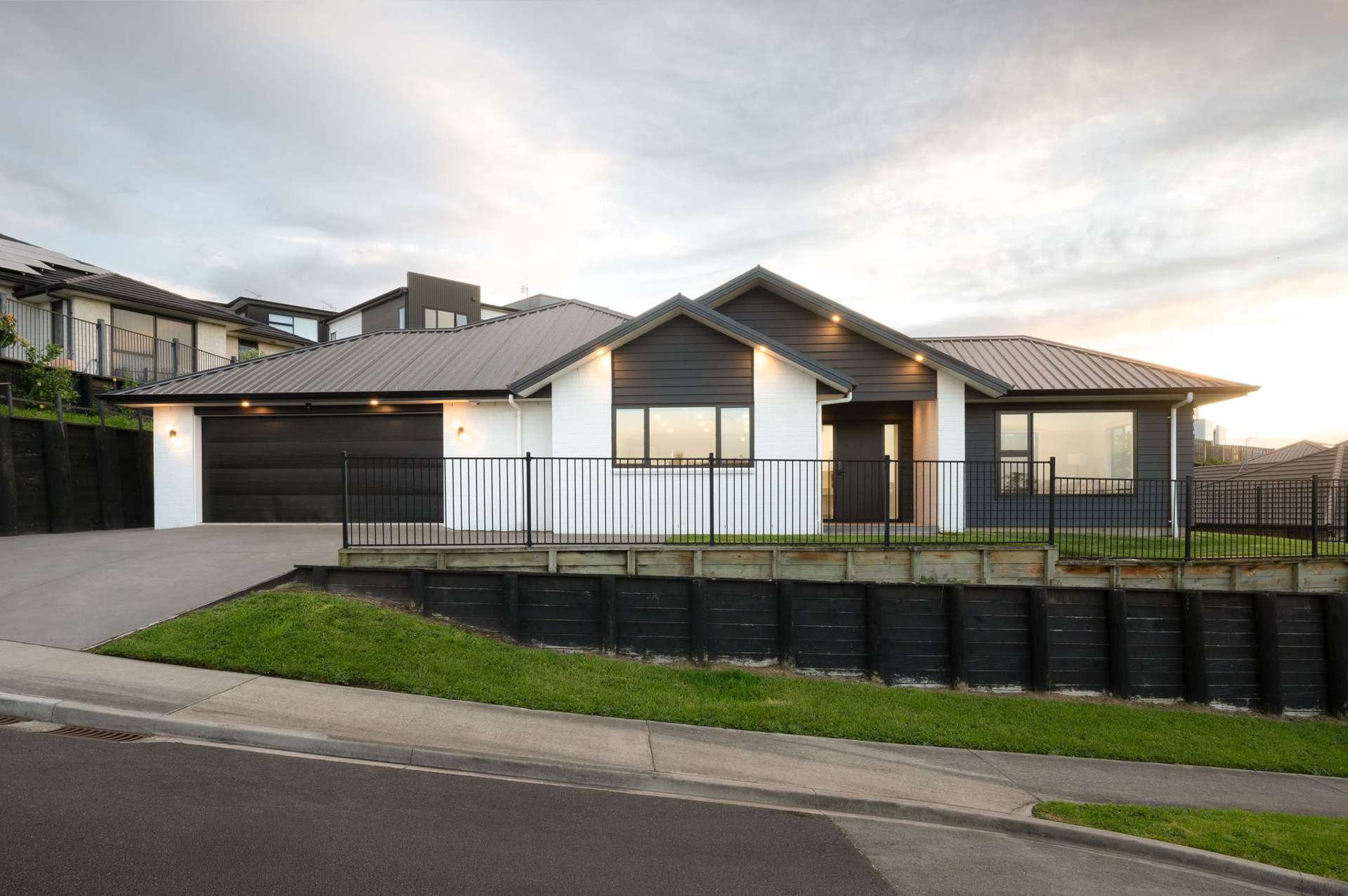 24 Drower Glen Flagstaff_0