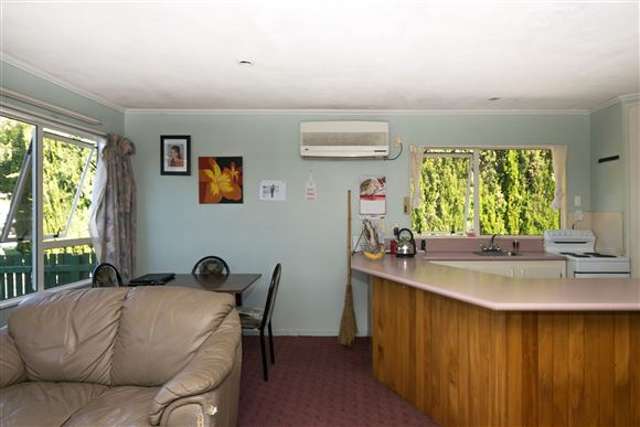 196a Maxwell Road Redwoodtown_2