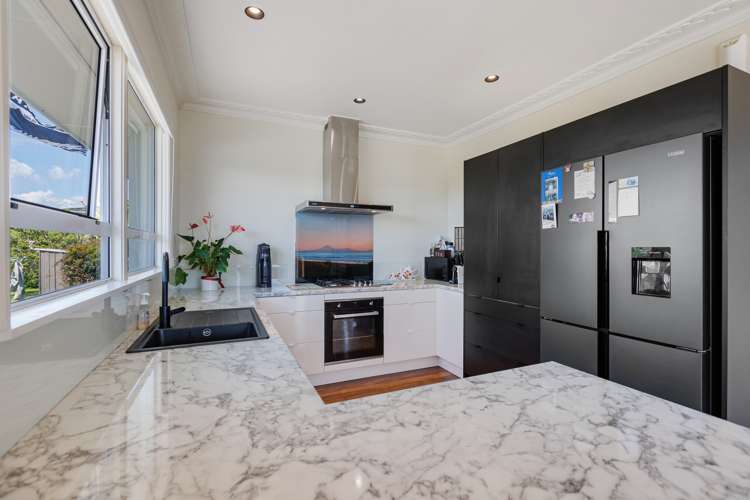 18a Dartmoor Avenue Westown_16