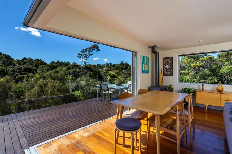 296 Piha Road Piha_52