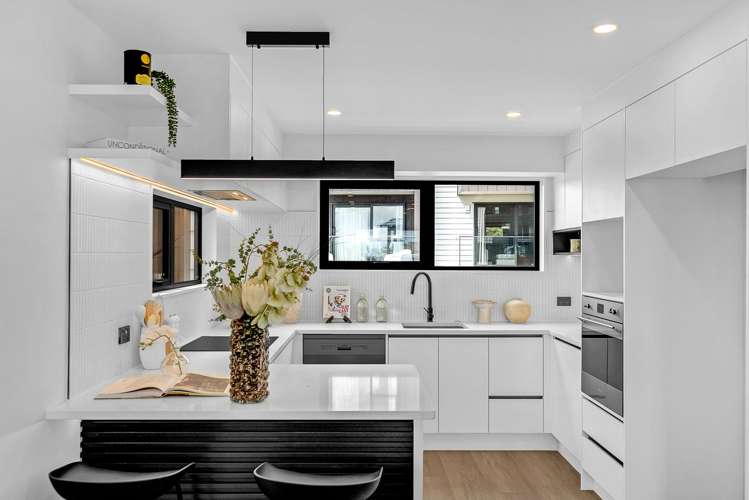 7/53 Court Crescent_5