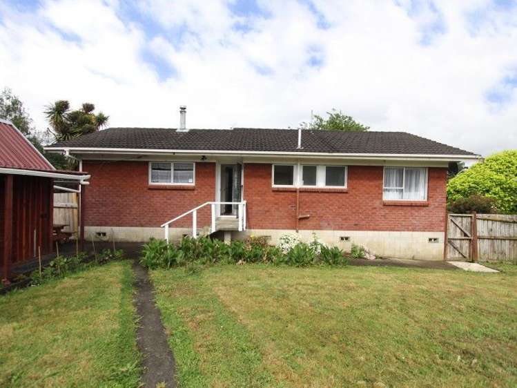 16 Galilee Avenue Red Hill_9