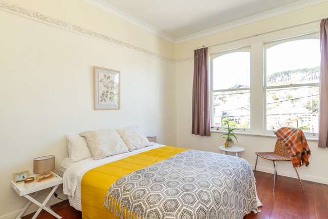 10 Russell Terrace Newtown_2