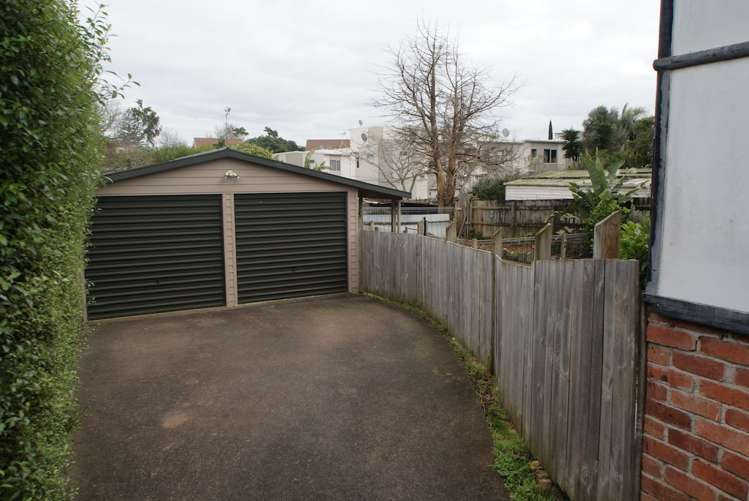 208 Captain Springs Road Onehunga_2